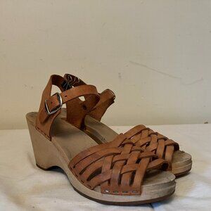 clog sandals